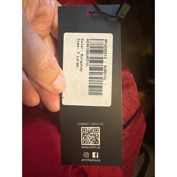 Elegant Red Off-Shoulder Gown With Embellished Bodice & Flowing Skirt - Size XL - Picture 3 of 4